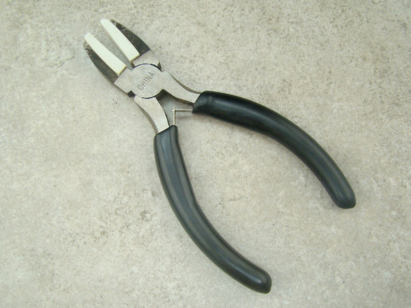Plastic Jaw Flat Nose Plier 5-1/2", Craft, Wire Wrapping, Beading, Hobby