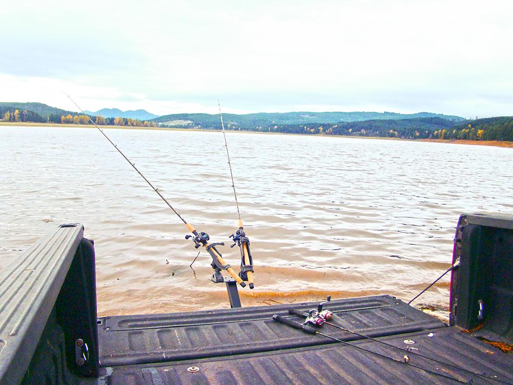 Trailer Hitch Fishing Rod Holder 