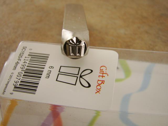 "Christmas Gift Box"1/4"-6mm-Large Stamp-Punch-Metal-Steel-Gold&Silver Bars