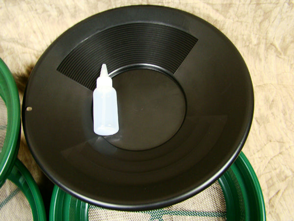 3 Large Screens 1/8-1/12-1/20" Classifiers-Sifting +14" Black Gold Pan & Snuffer