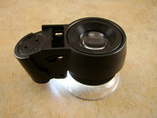15 Power LED White & UV Lighted Magnifier w/Adjustable Focus -Ore & Minerial