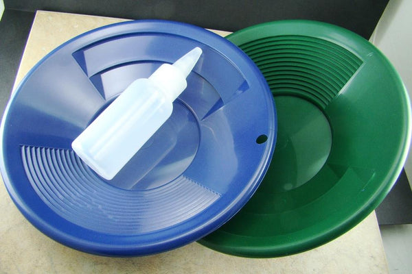 Lot of 2 - 8" Blue & Green Gold Pans w/ Bottle Snuffer-Panning Kit-Prospecting