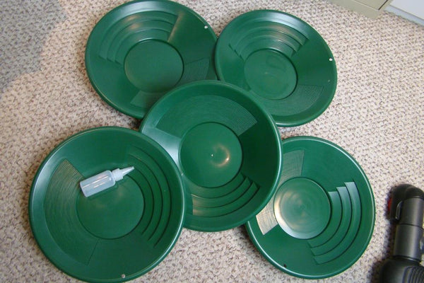 Lot of 5-14" Green Gold Pans + Bottle Snuffer - Mining-Panning Kit-Prospecting